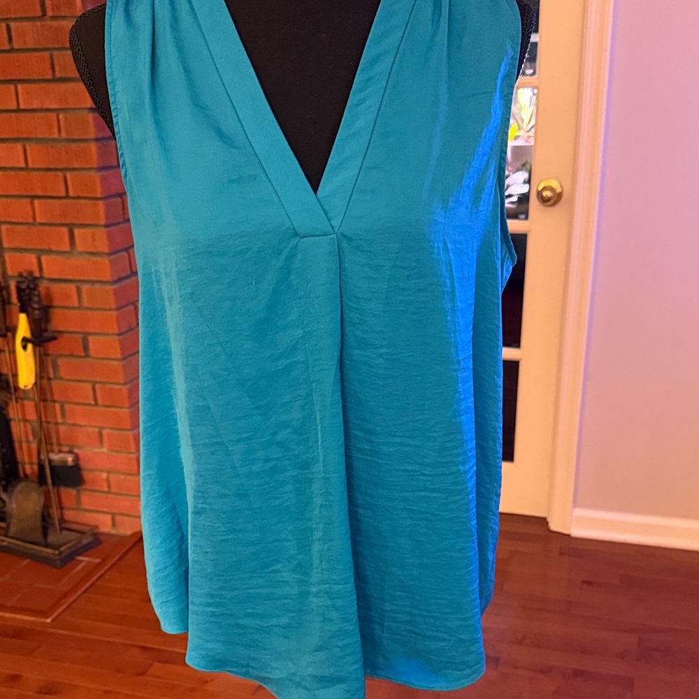 Vince Camuto Turquoise V-Neck Tank Top